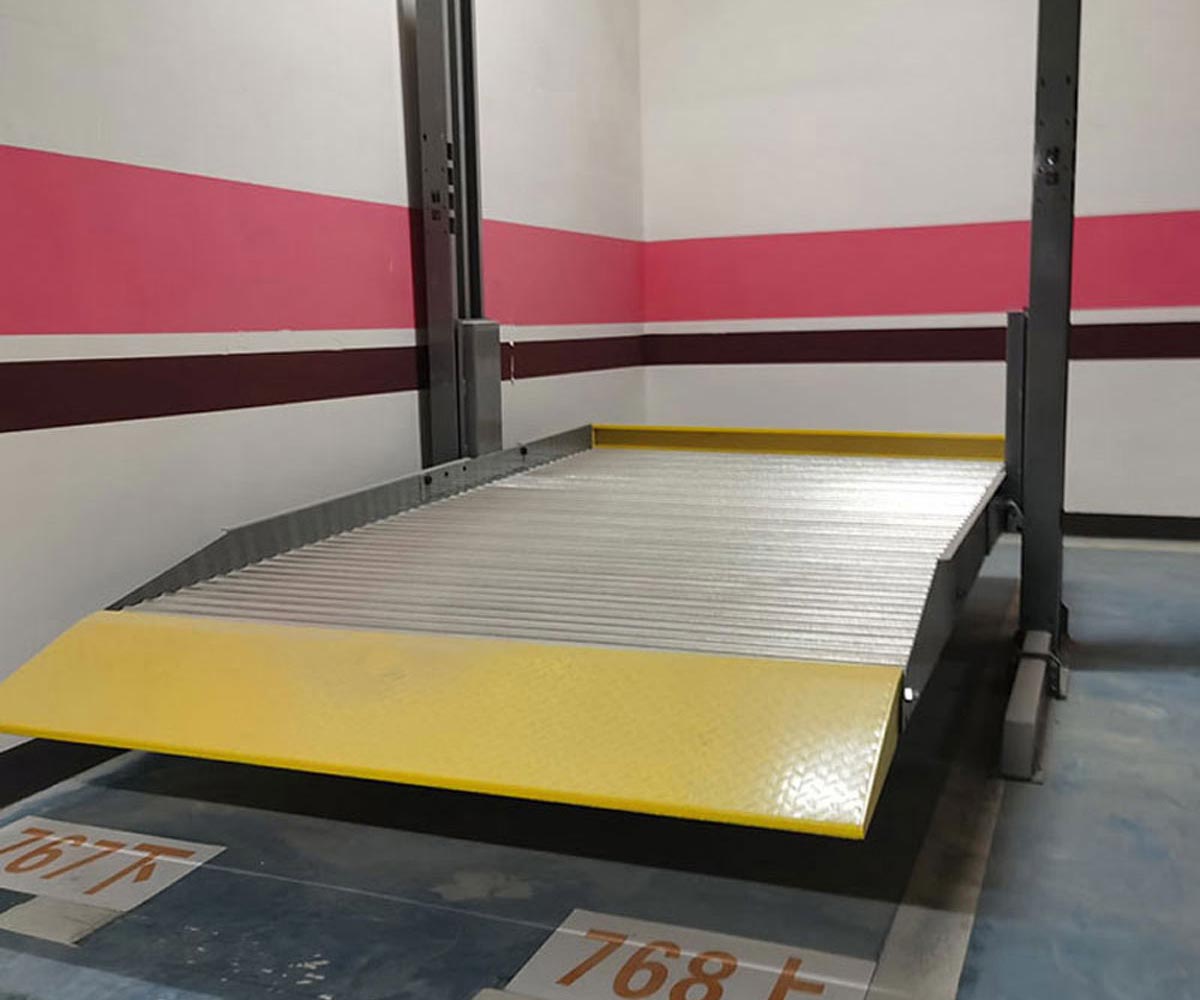 雙層升降平移立體車庫(kù)停車設(shè)備回收.jpg